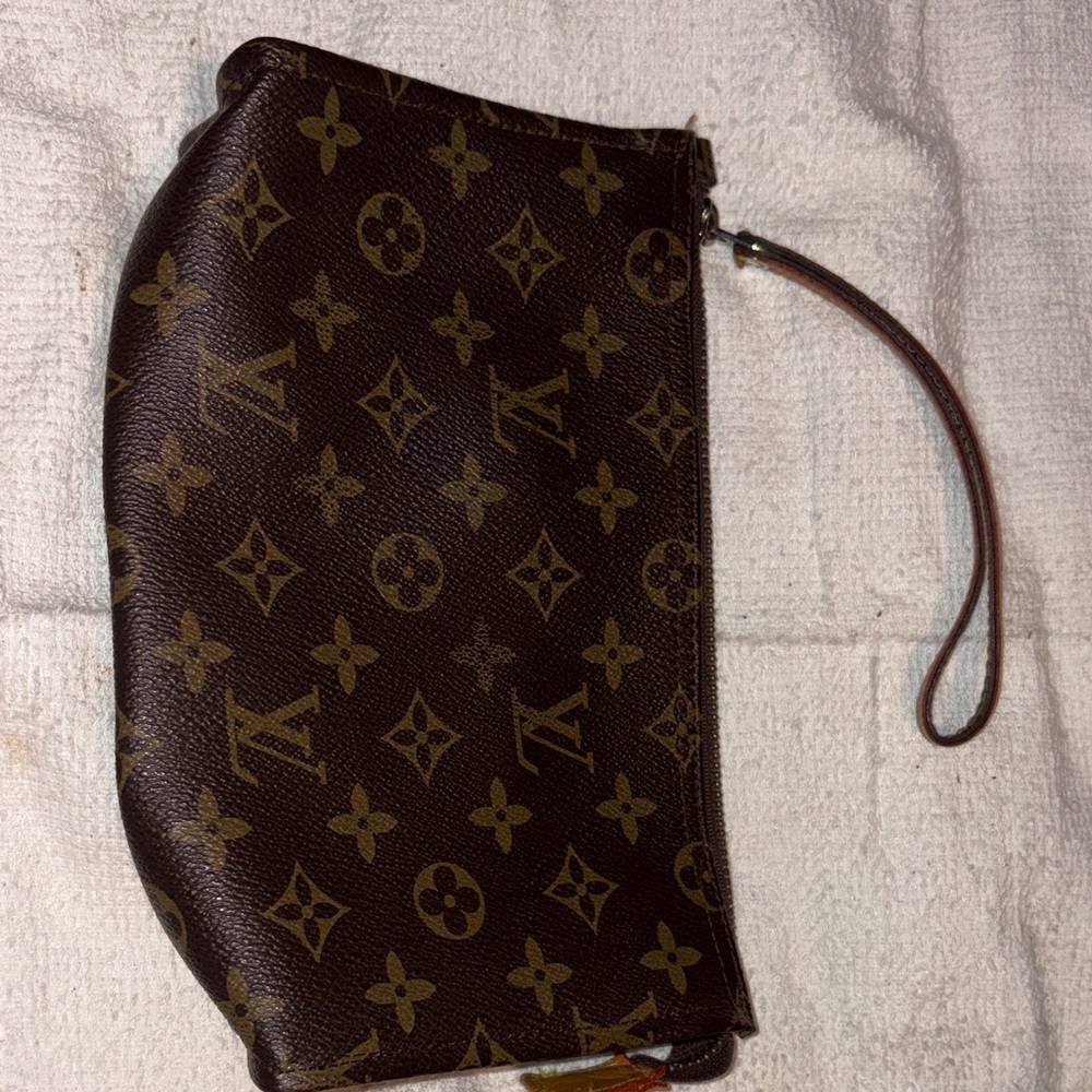 Authentic Louis Vuitton brown poche toilette vintage Monogram Clutch Wristlet